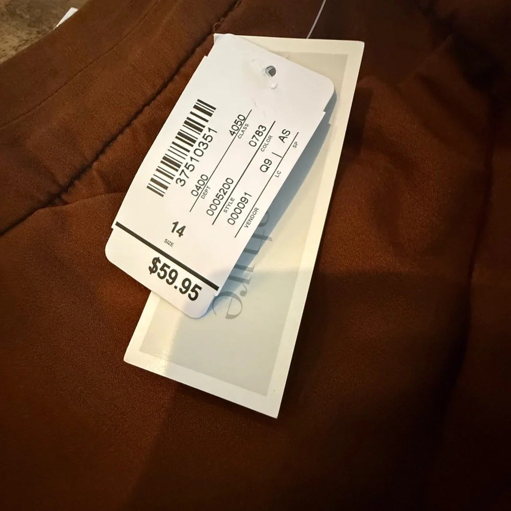 NWT. Christopher & Banks. Straight Shaped Fit Mid Rise Pant. Brown. Size 14.